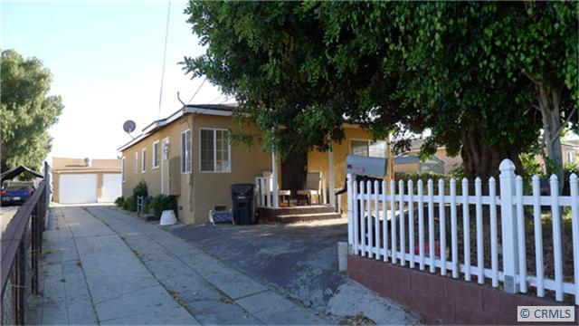 1520 Del Amo Blvd