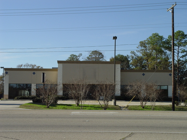 3901 Pontchartrain Dr