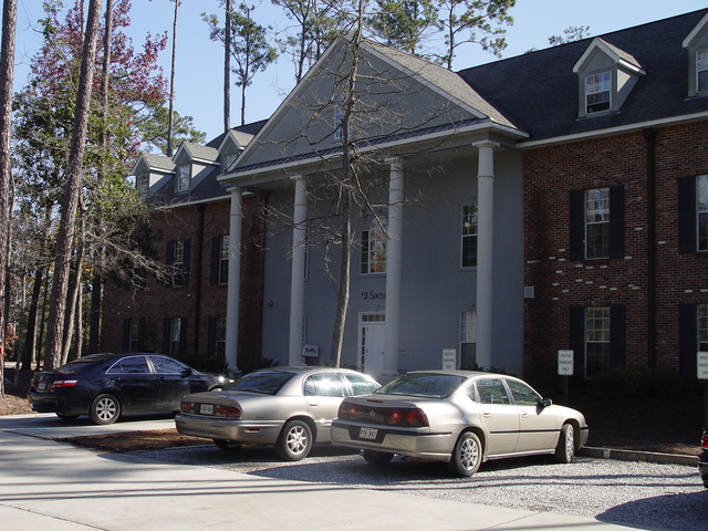 2 Sanctuary Blvd