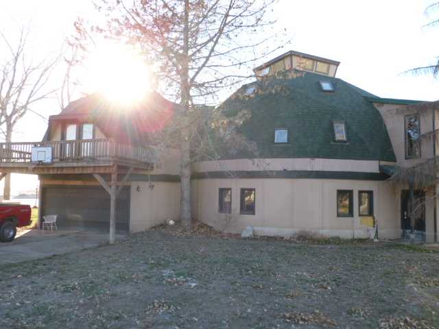 19 Edgewater Ln