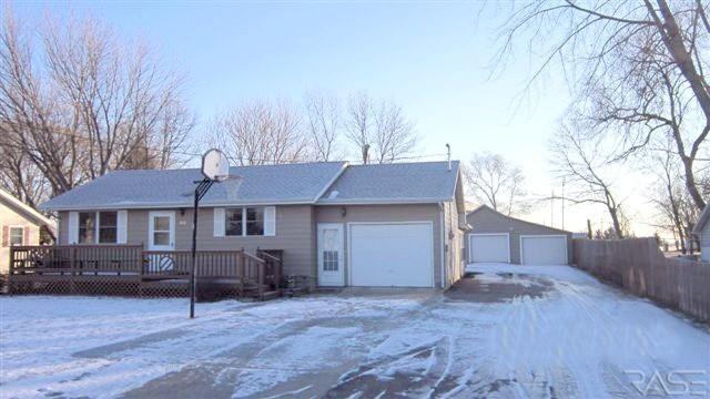 812 S Main St