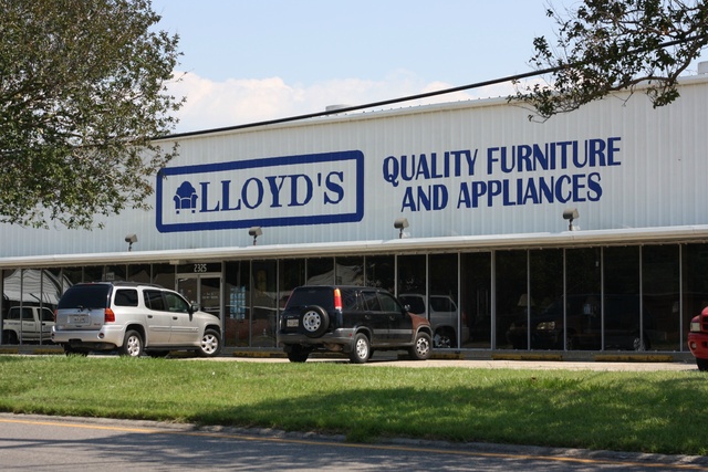 2325 3rd St. (Jefferson Highway)