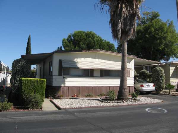 121 Banyon Drive