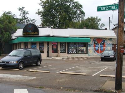2325 Bardstown Road