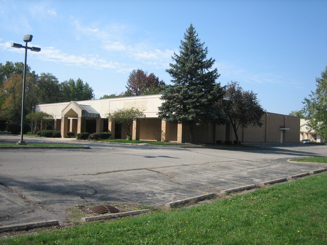 2015 UNIVERSITY BLVD