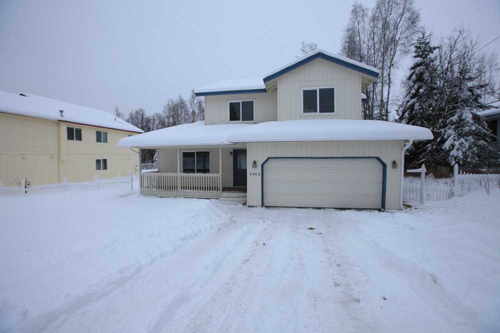 2806 W 35th Ave