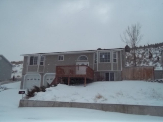 647 Canyon Dr