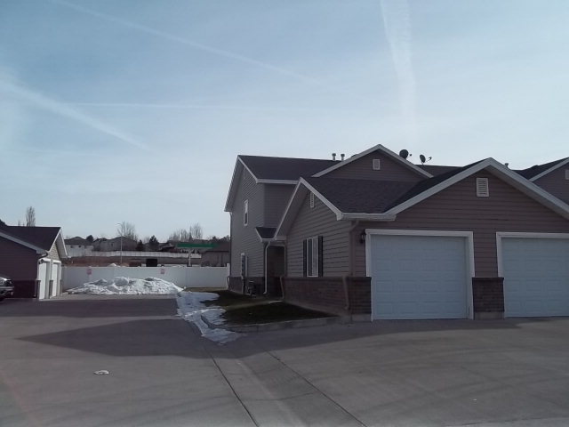 584 Pheasant Ridge Dr Apt A