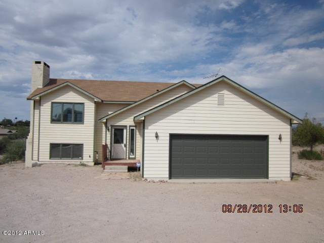 830 S Vulture Mine Rd