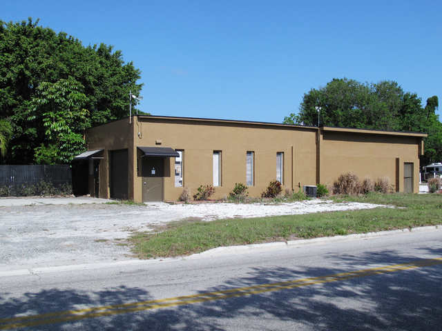 1151-1163 East Avenue North