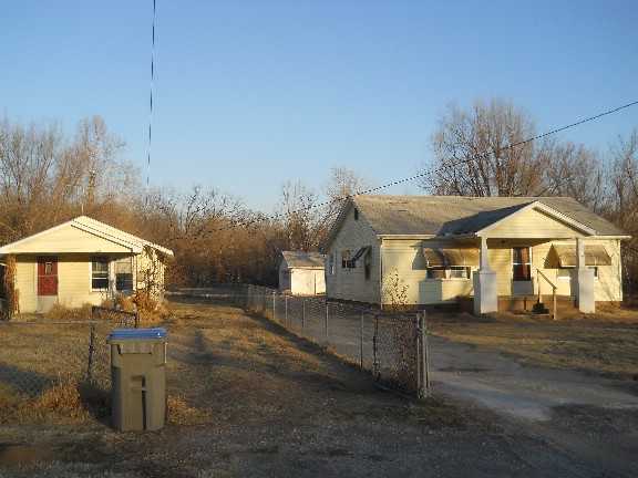 603 Valley Dr