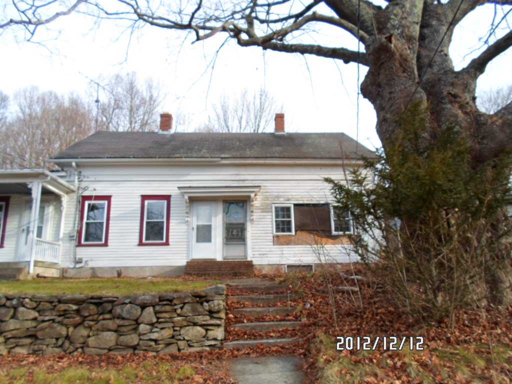 945 Douglas Tpke