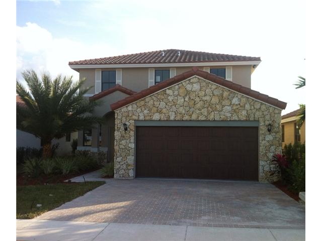 868 NW 99 CT