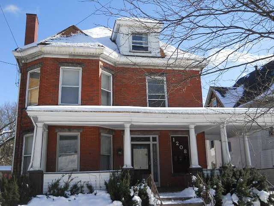 1208 Highland Ave