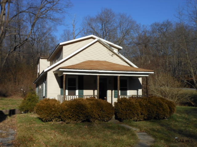 526 Mineral Point Rd