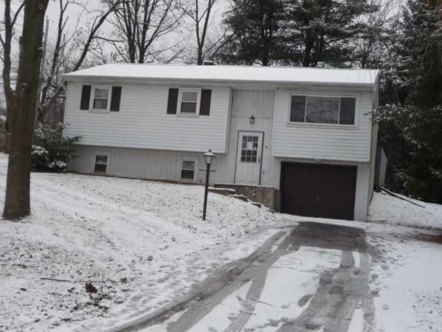 10 Hillcrest Cir