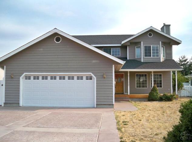 206 Sw Meadowlakes Dr