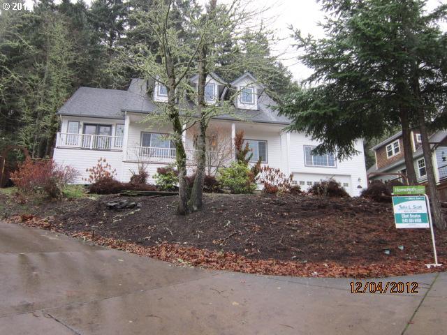 4985 Hunters Glen Dr