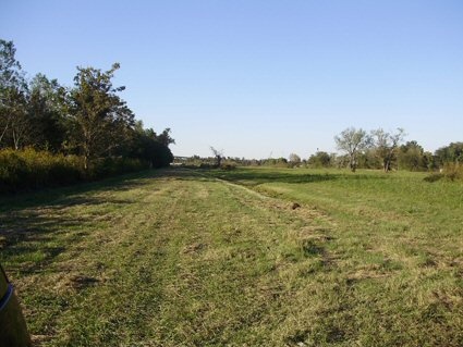 275 I-310 Service Road