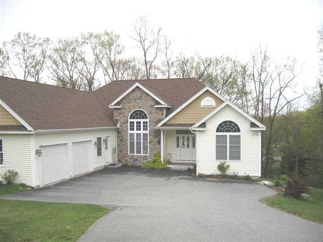 16 Lavallee Ln