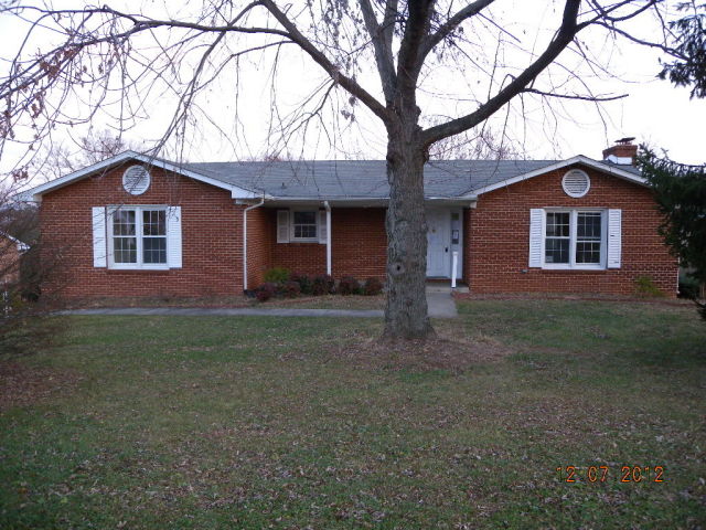 936 Starmount Ave