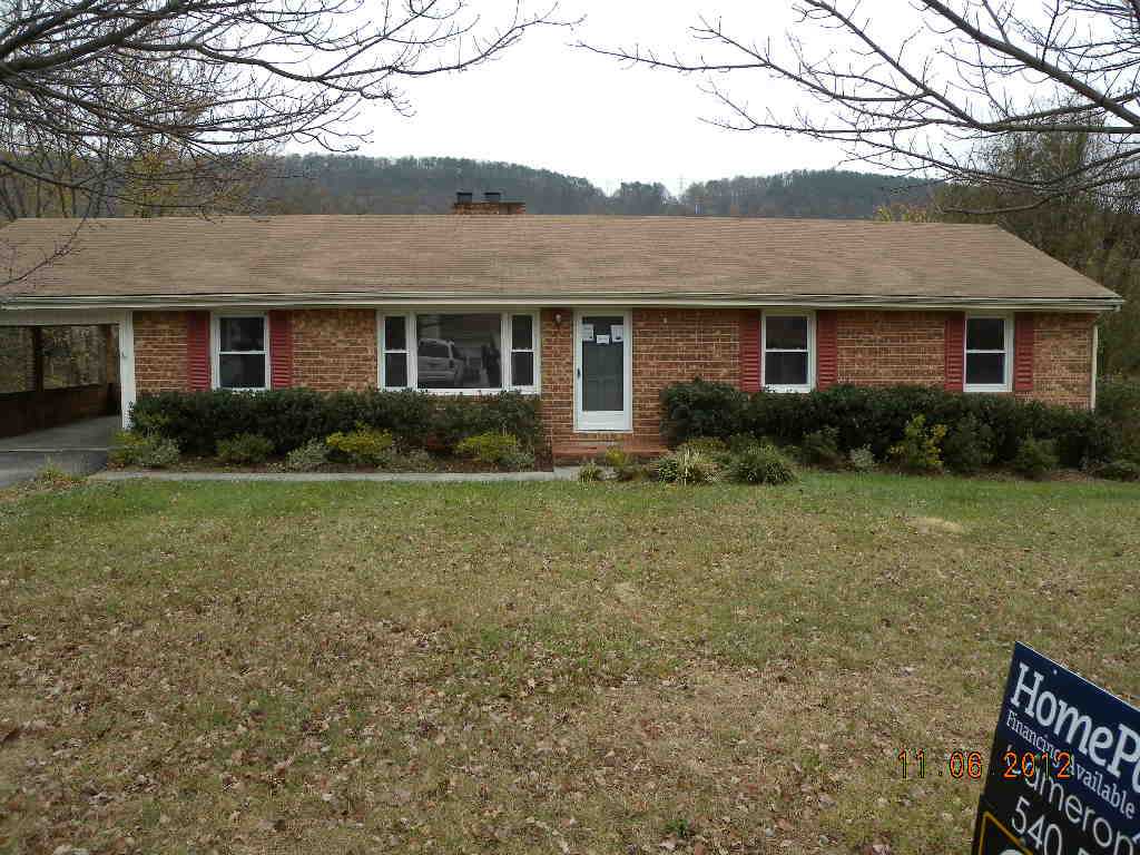 104 Canterbury Cir