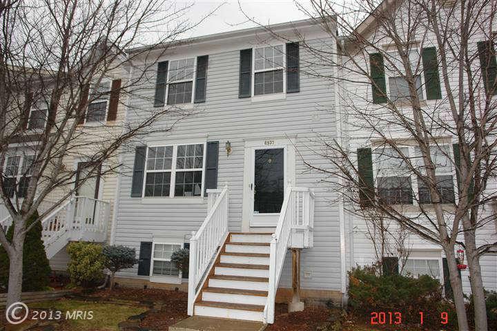 6937 Village Stream Pl