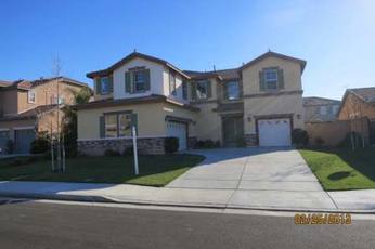 6748 Heathgrove Dr