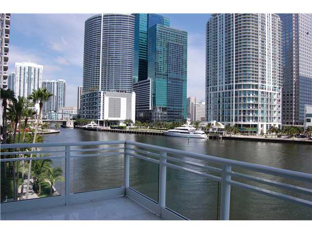 900 BRICKELL KEY BL # 401