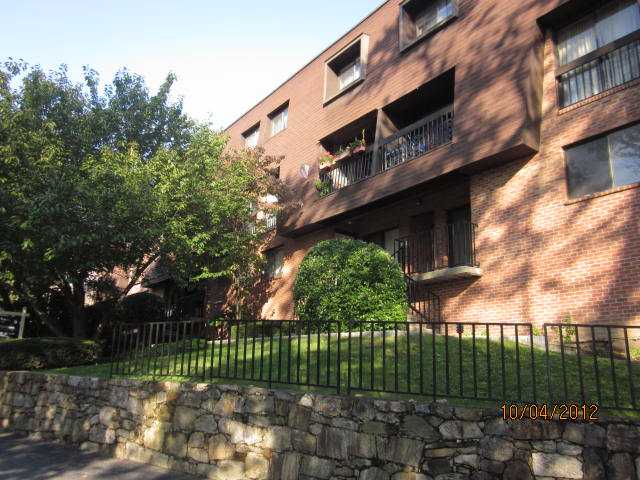 1 Valley Rd Apt 205