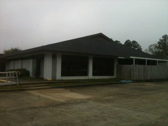 422 Colonial Dr