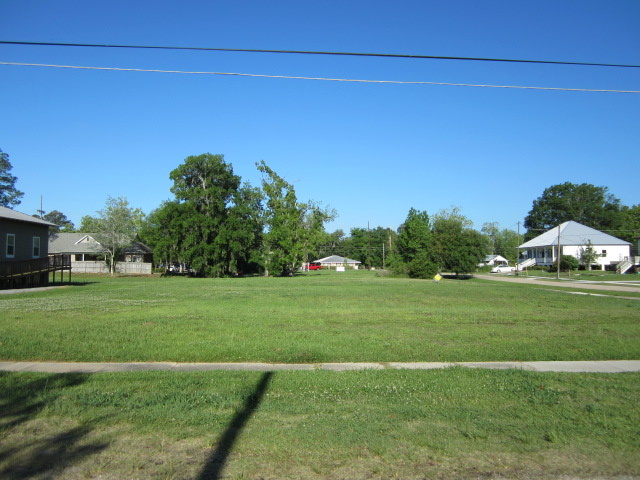 St Paul St Madisonville