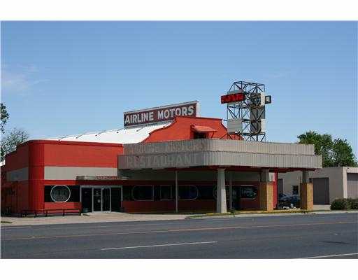 221 E Airline Hwy