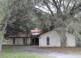 225 Quintana Road