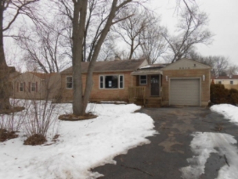 9016 Shady Lane