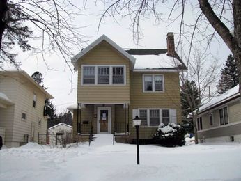 35 Snelling Ave