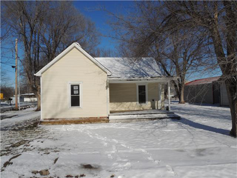 1104 W North St
