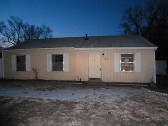 1421 E Denver Dr
