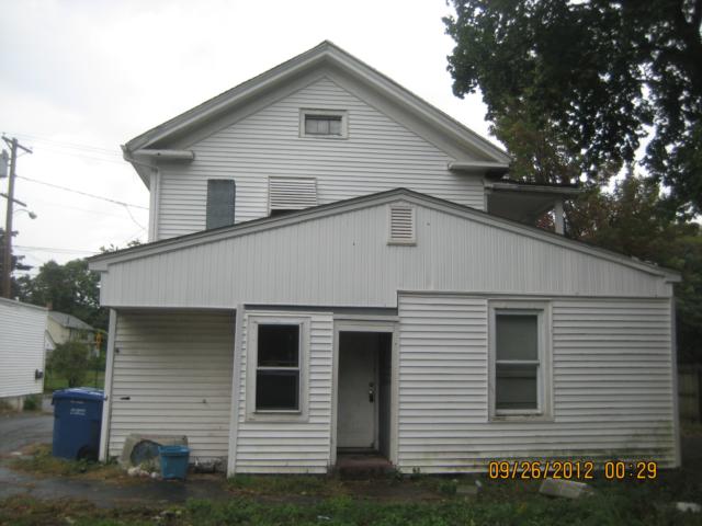 390 Center Street