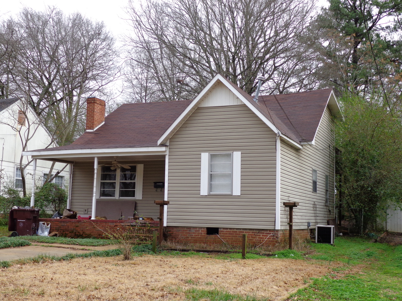 820 Clayton Ave