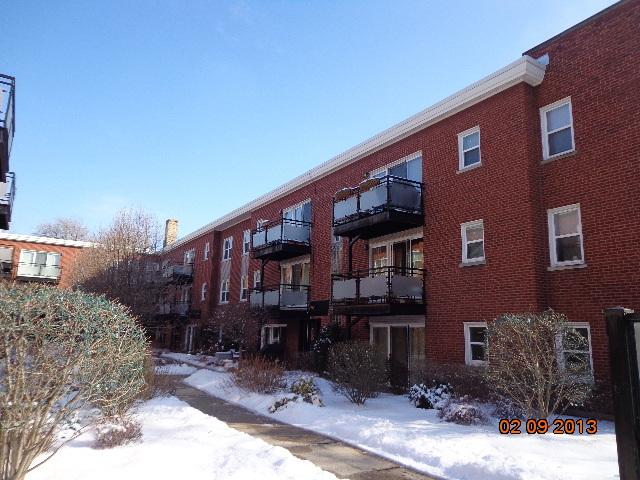 6427 N Damen Ave Apt 1w