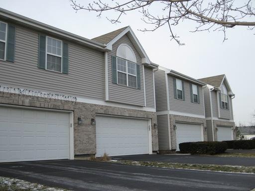 4 Colonial Ct