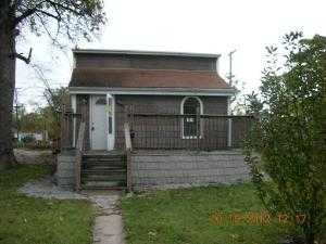 15713 Lathrop Ave
