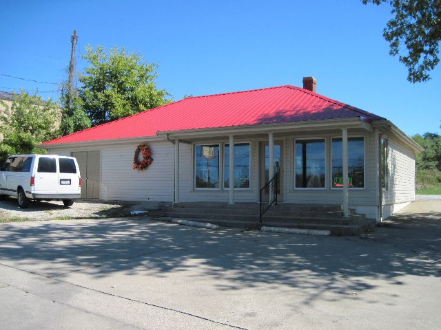 3994 Eminence Pike