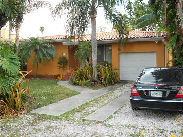 4606 SW 11 ST