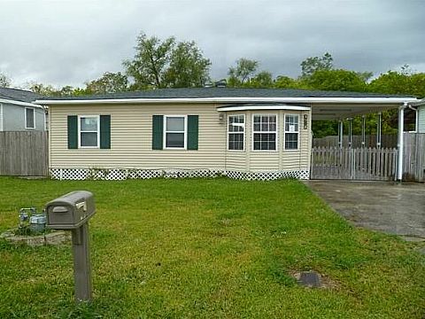 1512 West Dr
