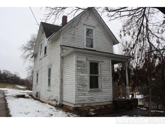 309 E 4th St