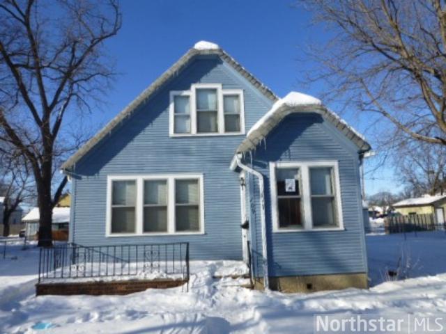 109 16th Ave S