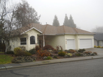 208 NW Sinclair Drive