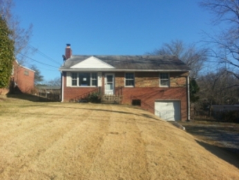 5902 Middleton Lane